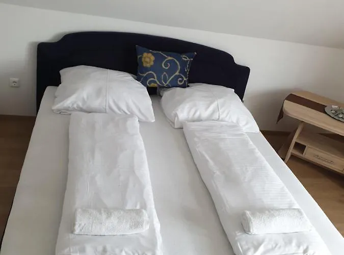 Gesztenye Apartment *